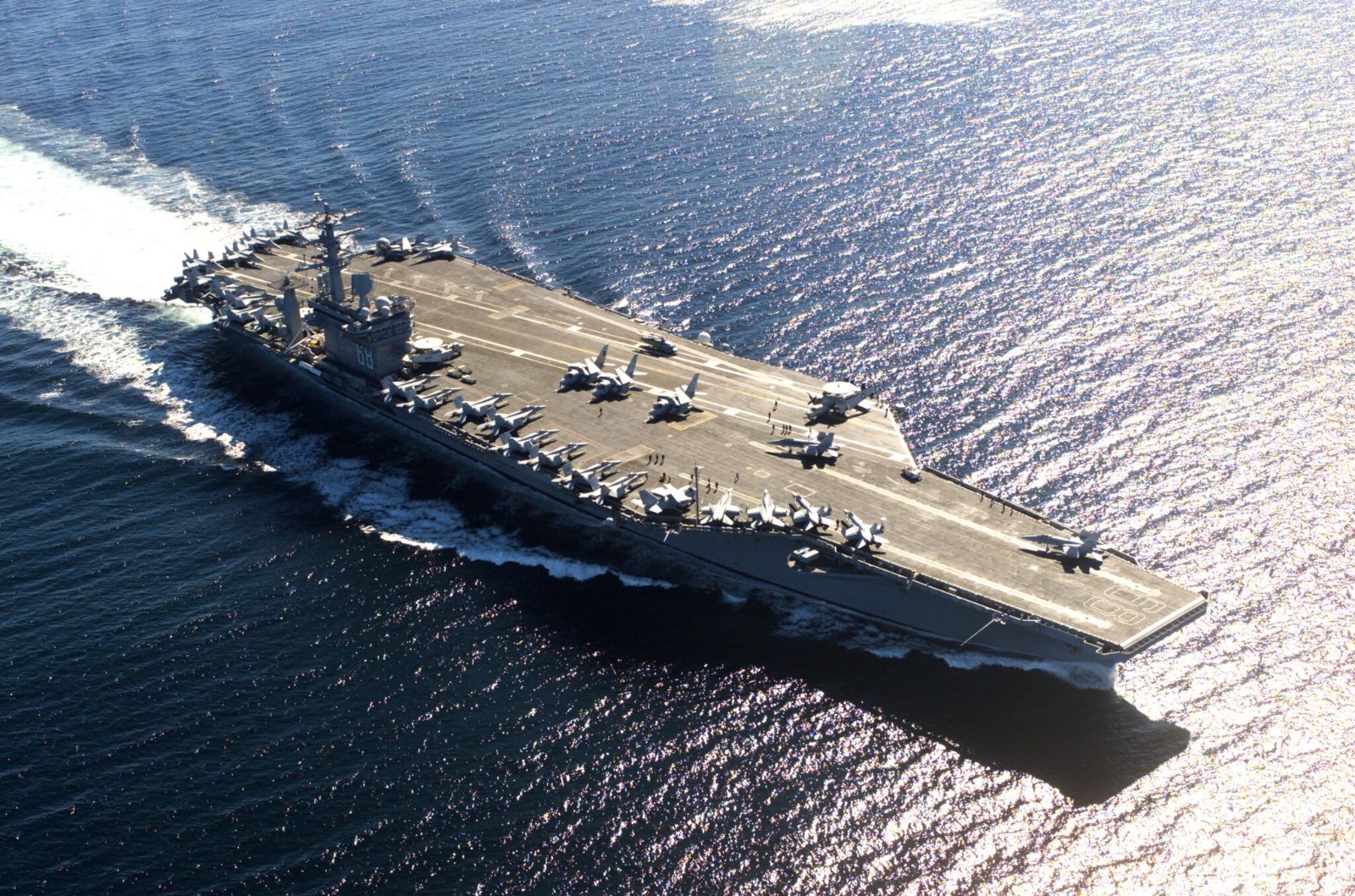 Porta Aviões USS Nimitz no Brasil: Operação Southern Seas 2026